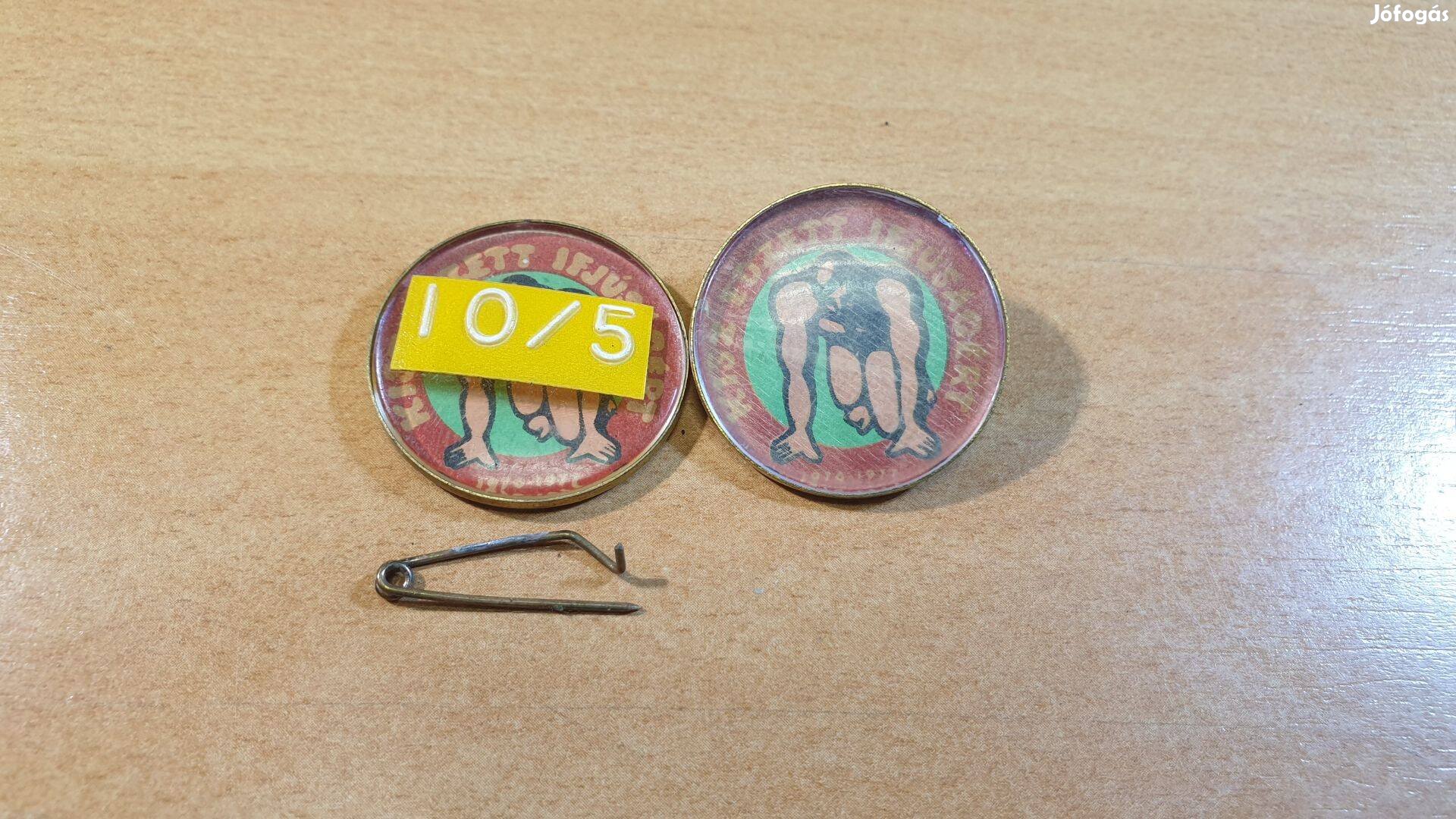 1976-os kisz edzett ifjúságért kitűző eladó