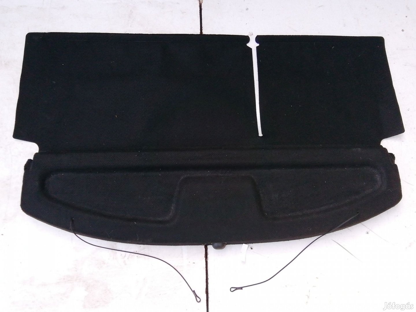 198962 Toyota Yaris II. 2006-2011 Kalaptartó, a képen látható