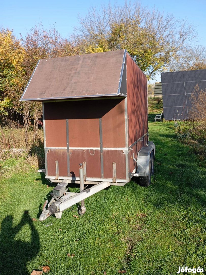1995 Baos zárt tandem pótkocsi 2,5 tonna