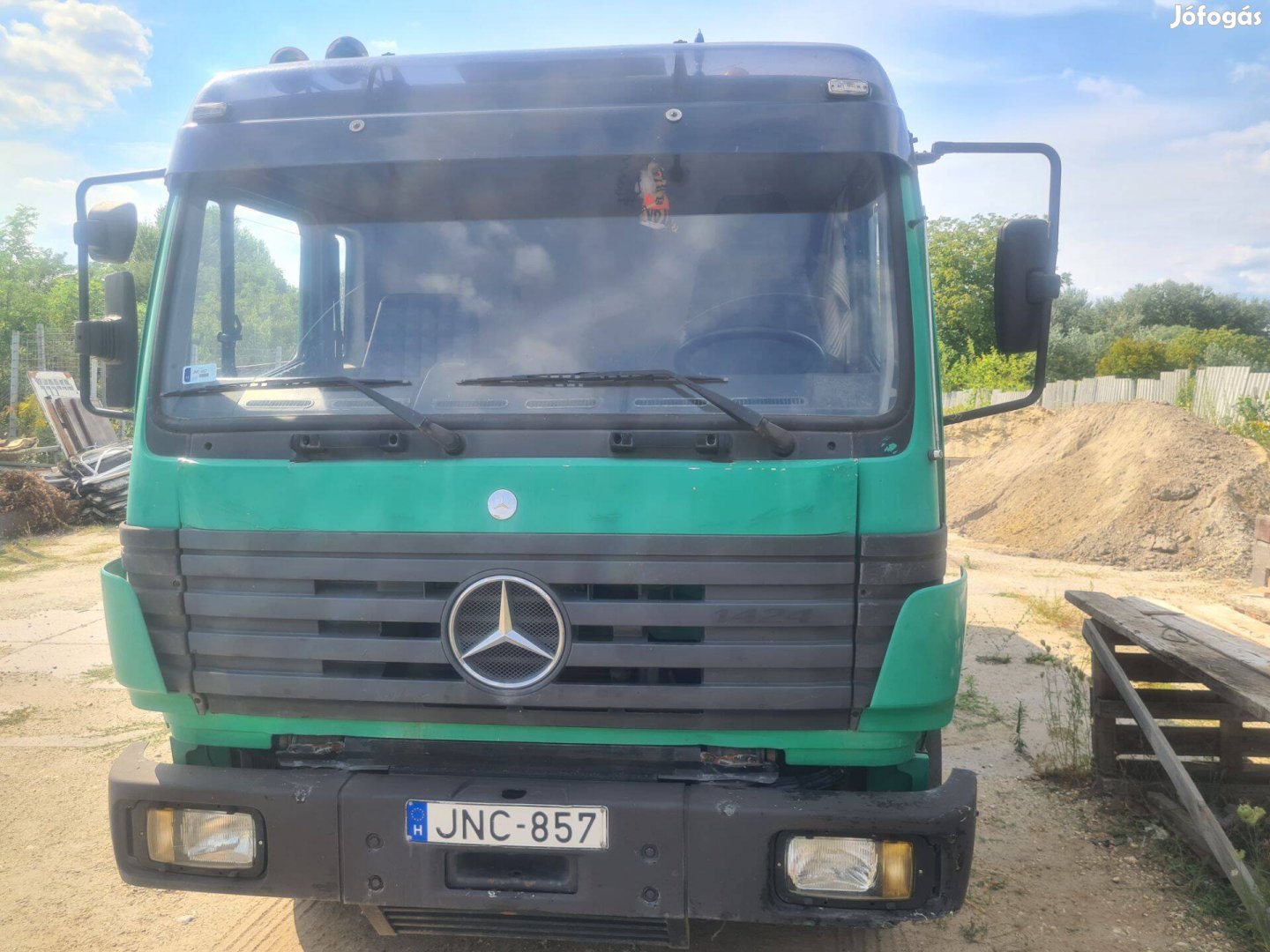 1997 Mercedes-Benz 1424