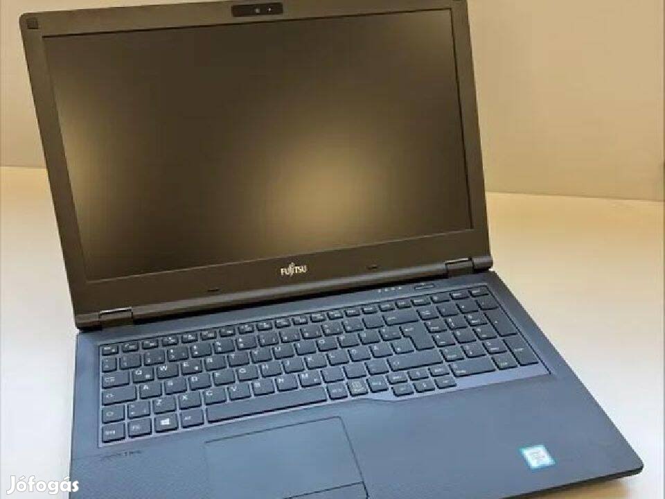 1999 óta Dr-PC: Fujitsu Lifebook E558 -9.12