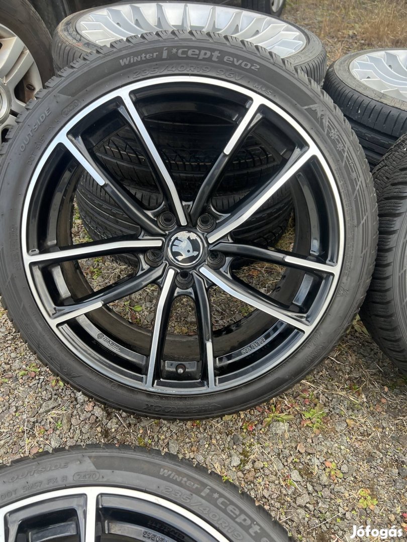 19 Skoda Vw Seat Merci Audi 5x112 Alufelni újszerű Teligumikkal 