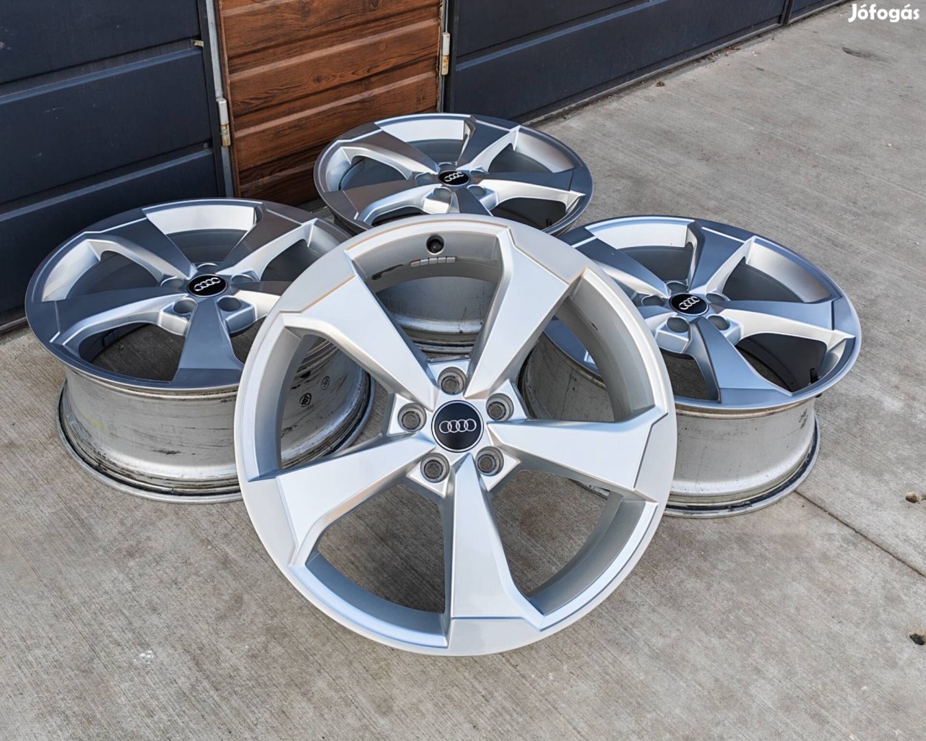 19 5x112 Audi S3RS3 Rotor alufelni szett!