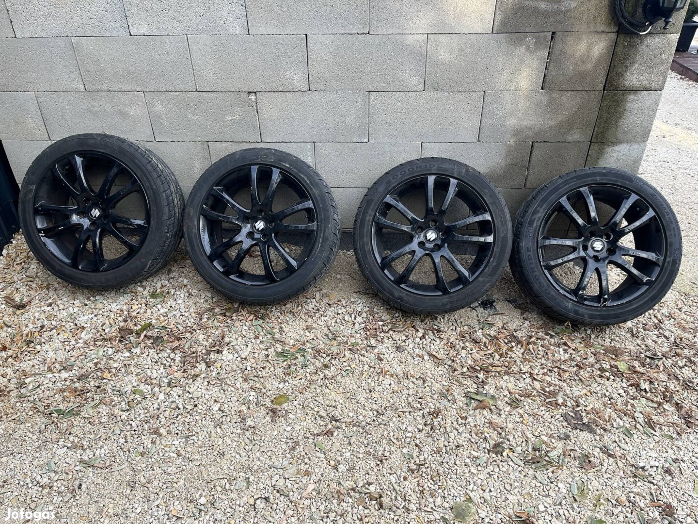 19"  suzuki felni gumival