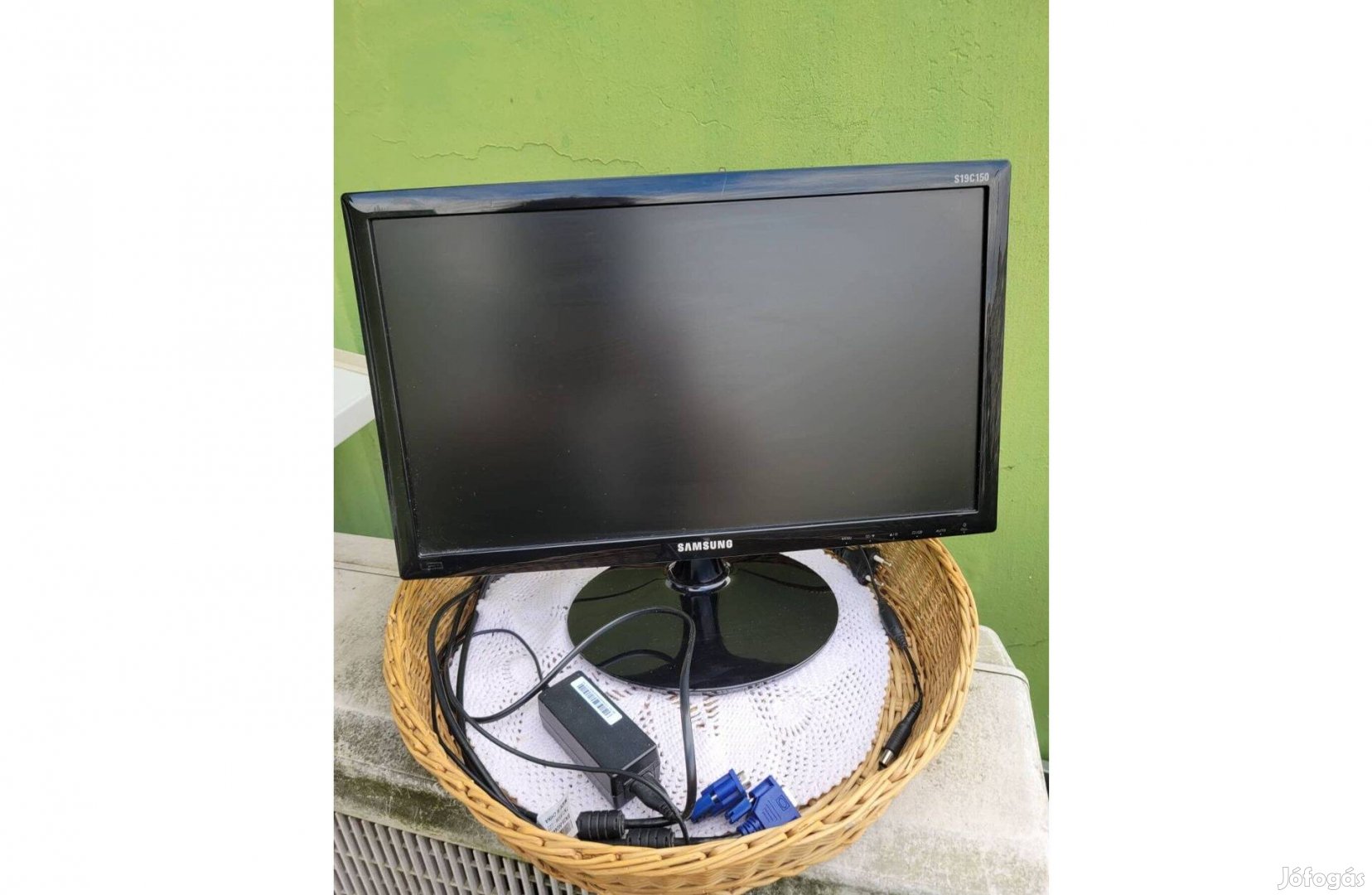 19" energiatakarékos LED monitor Samsung S19C150