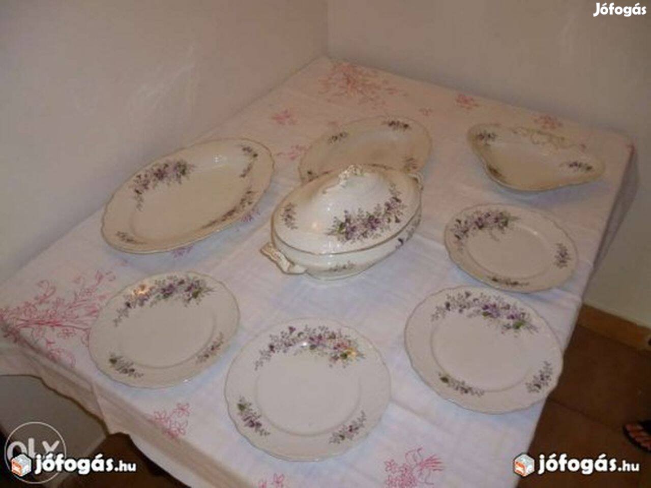 19. századi porcelán étkészlet