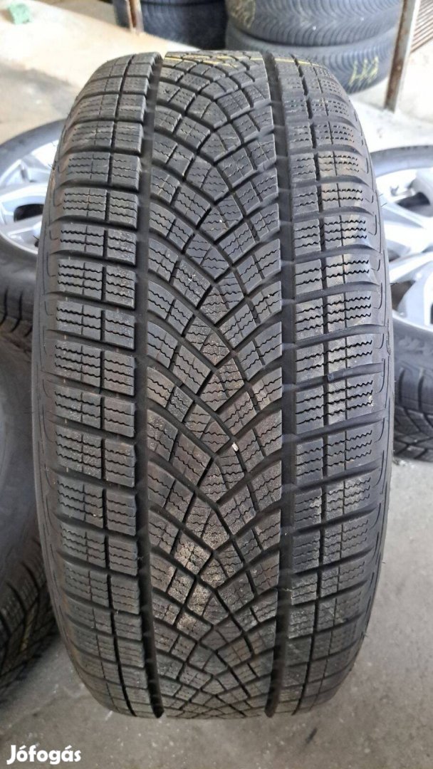 19" téli szett Goodyear 235/55 R19  Audi / VW / Mercedes / Skoda 