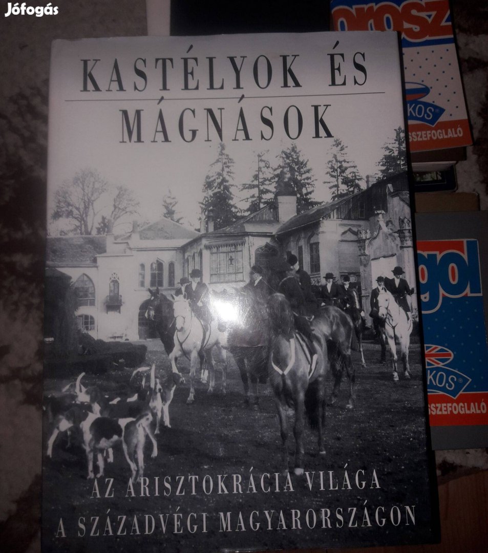 19 db könyv egyben
