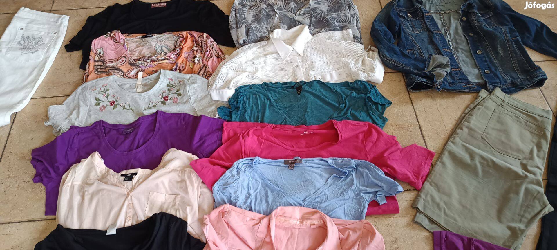 19 db-os L-es női ruhacsomag eladó!