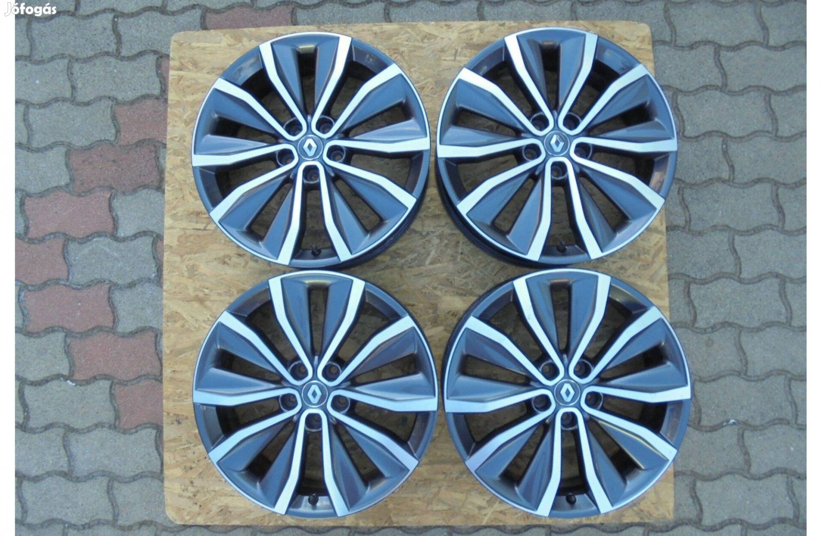 19-es 5 x 114.3-as Renault alufelni szenzorral eladó