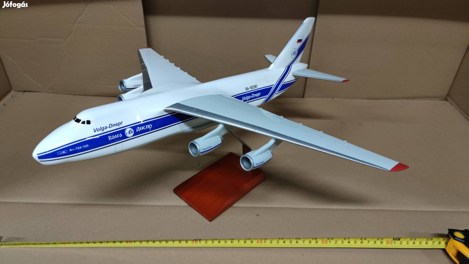 1/130 Antonov An-124 Repülőgép modell