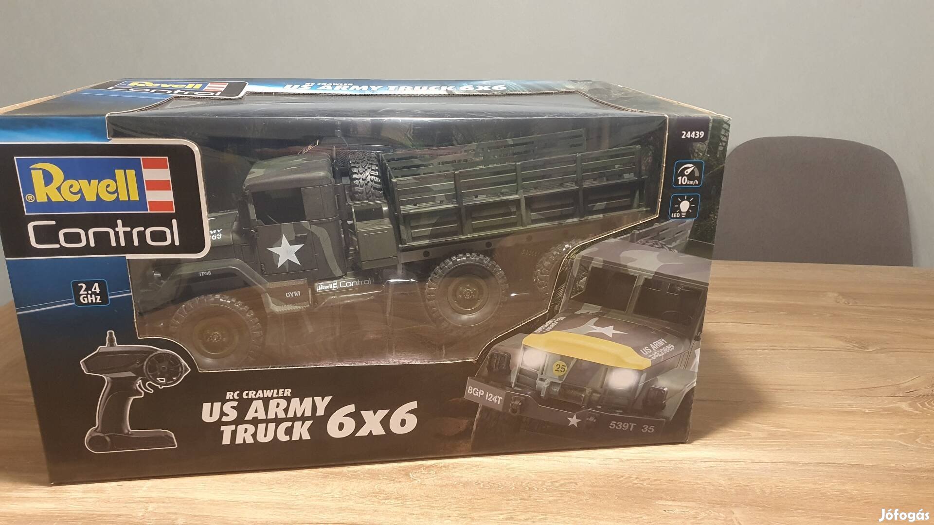 1:16 Taviranyitos teherautó US Army truck 6x6 (Revell Control)