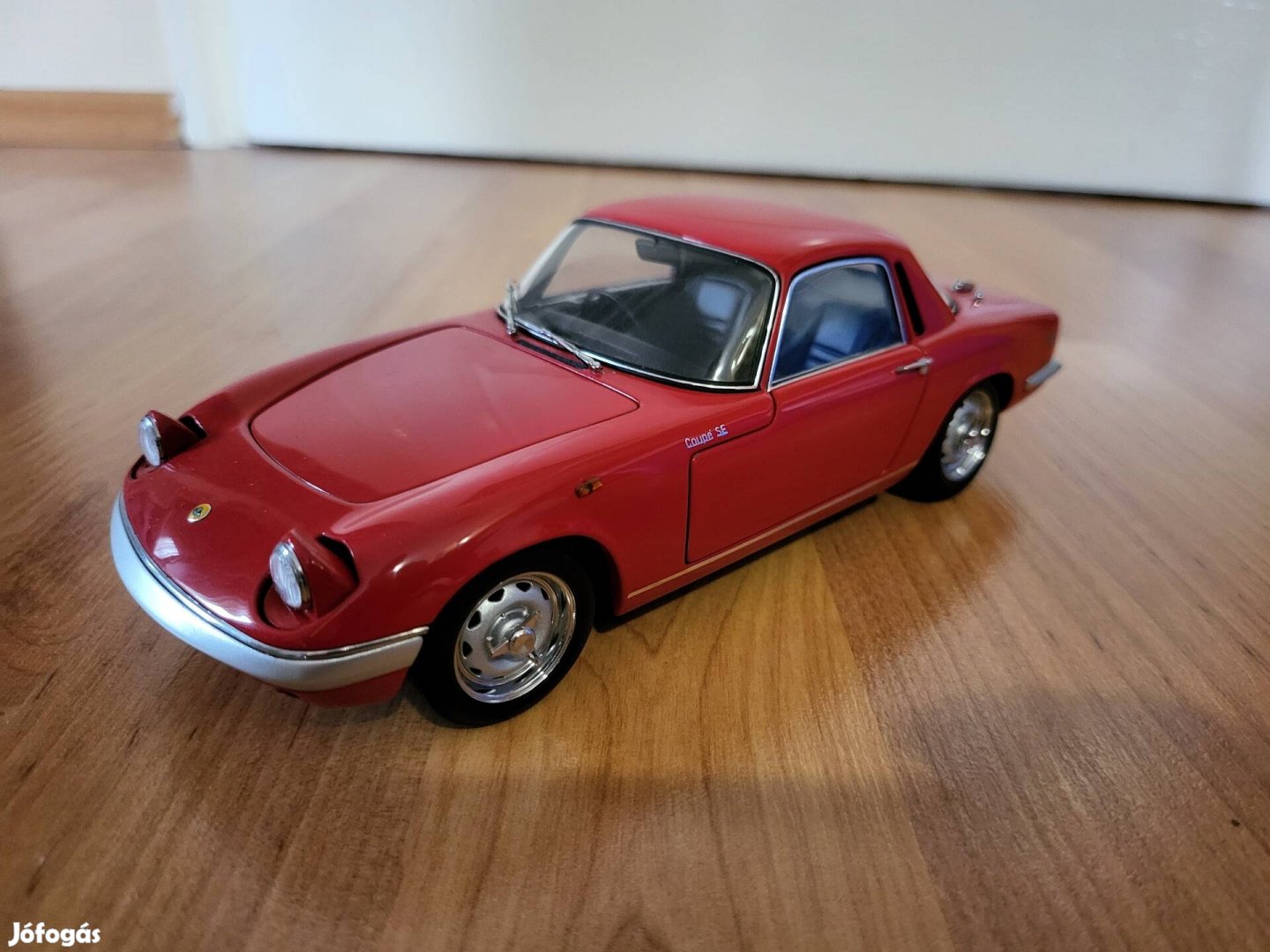 1:18 1/18 Autoart Lotus Elan S/E Coupé modellautó