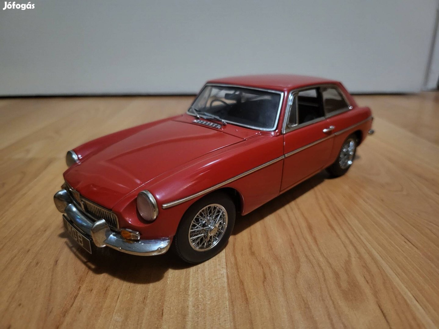 1:18 1/18 Autoart MGB GT modellautó