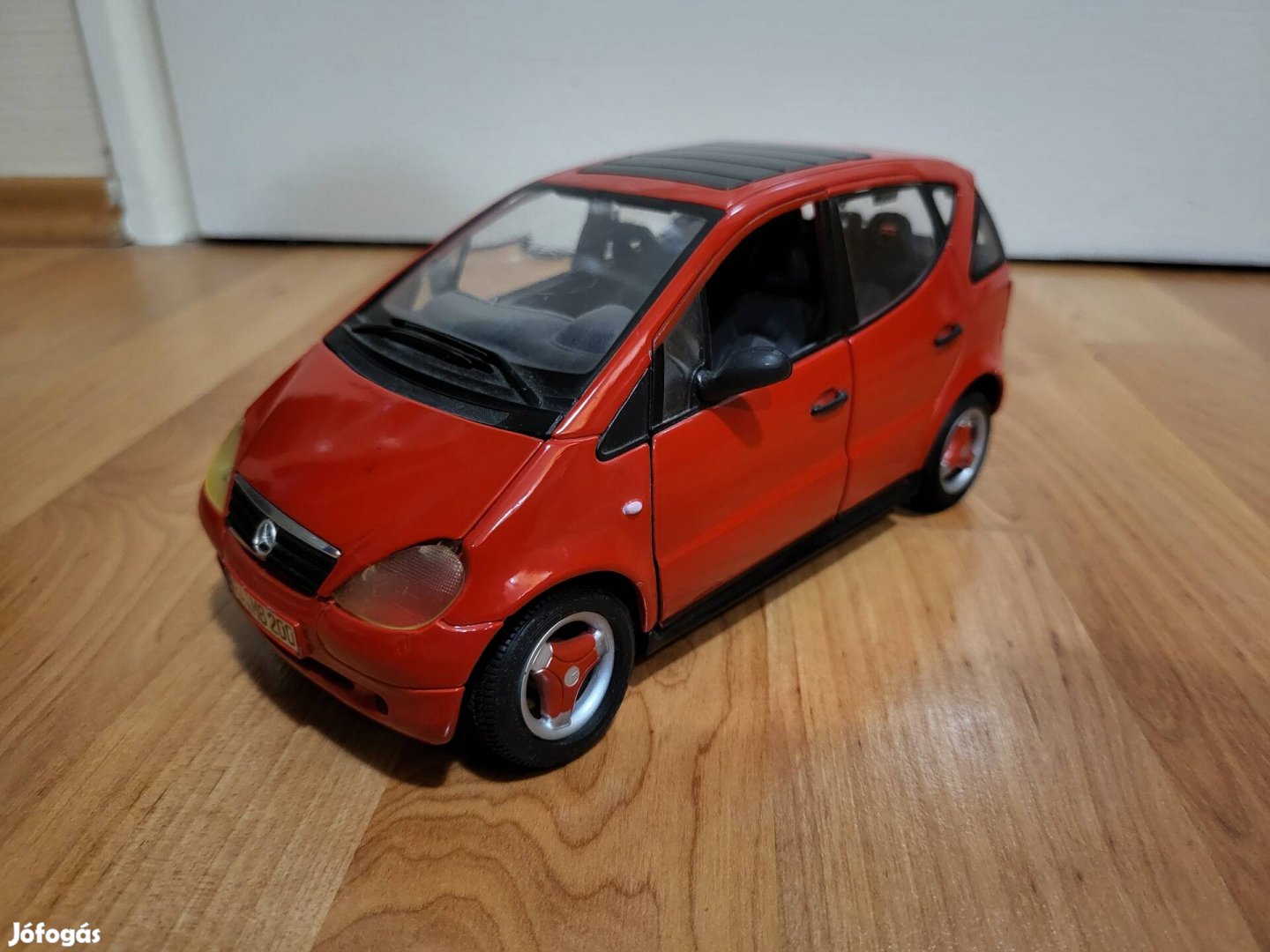 1:18 1/18 Maisto Mercedes A-Klass modellautó