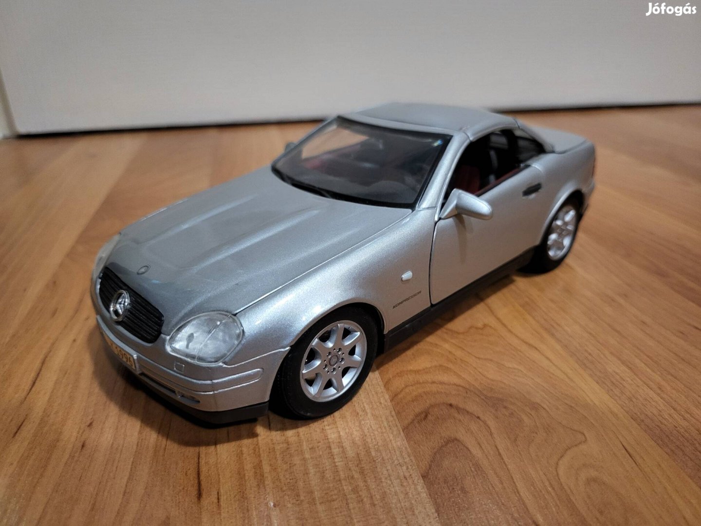 1:18 1/18 Maisto Mercedes SLK230 modellautó