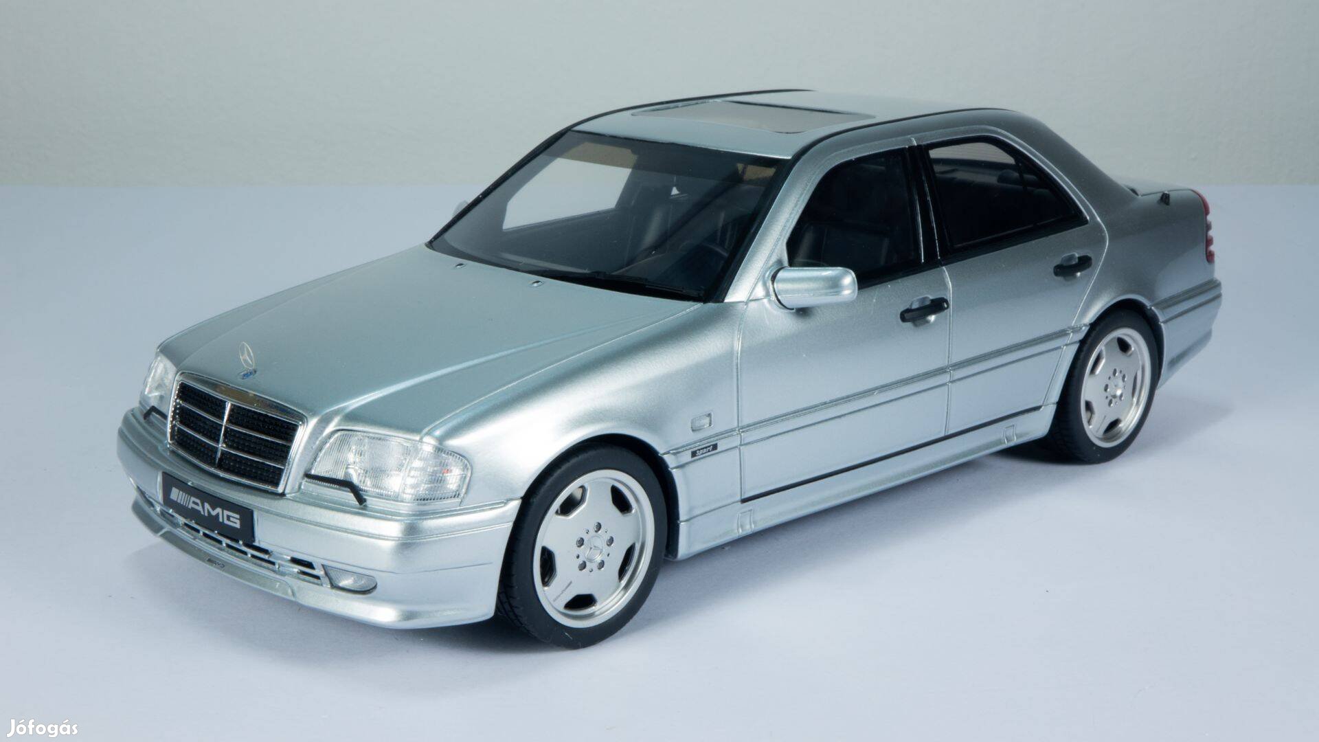 1:18 1/18 Ottomobile Mercedes-Benz C36 AMG (W202)