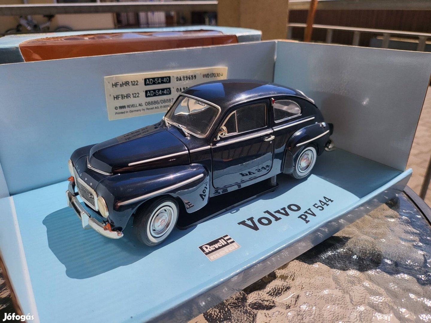 1:18 1/18 Revell Volvo PV544 modellautó