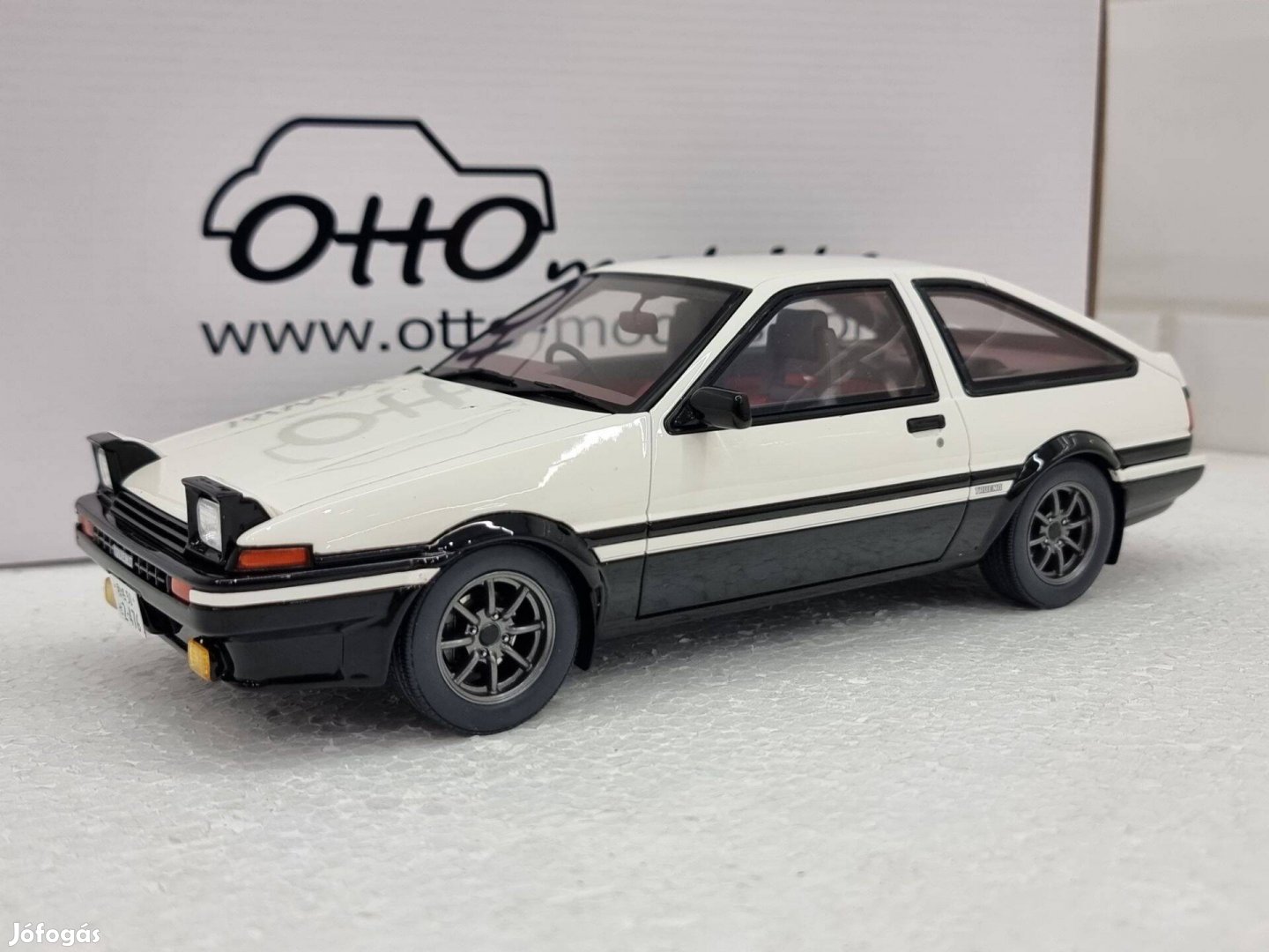 1/18 1:18 Toyota Sprinter Trueno AE86 1985, Otto mobile modell