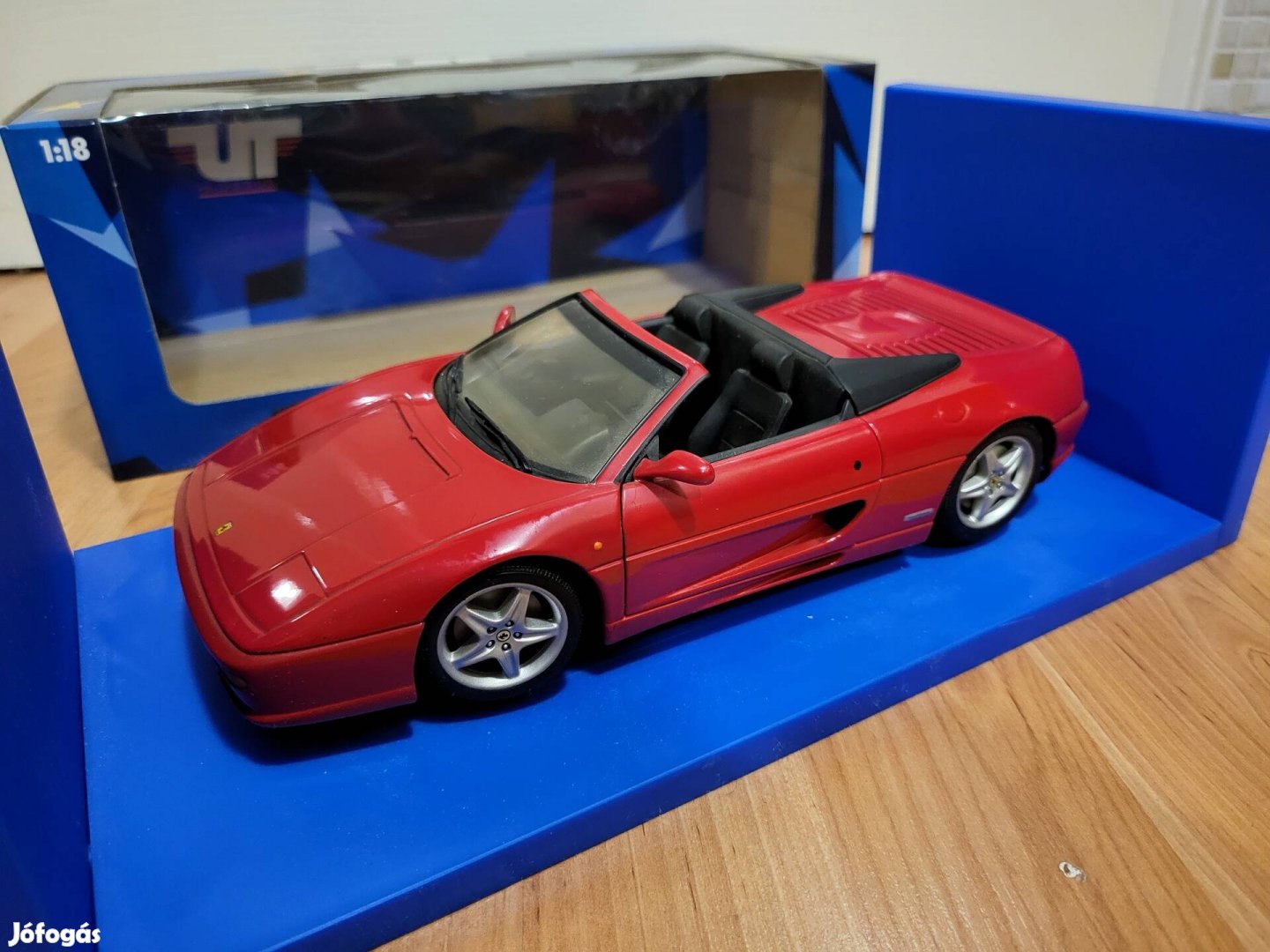 1:18 1/18 UT Model Ferrari F355 Spider modellautó