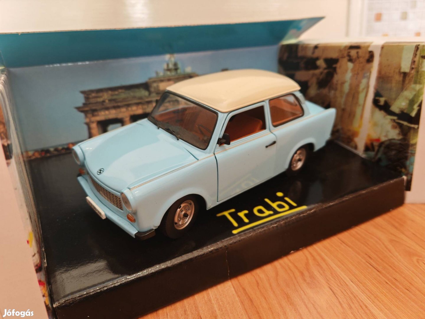 118 118 Vitesse Trabant 601 modellautó