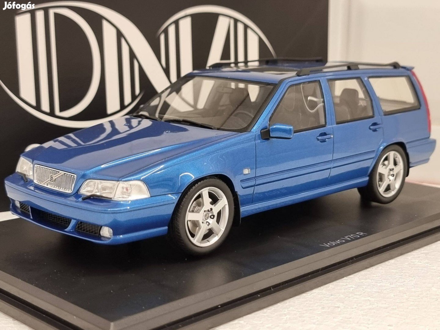 1/18 1:18 Volvo V70 1996, DNA-collectibles, 320 db limit