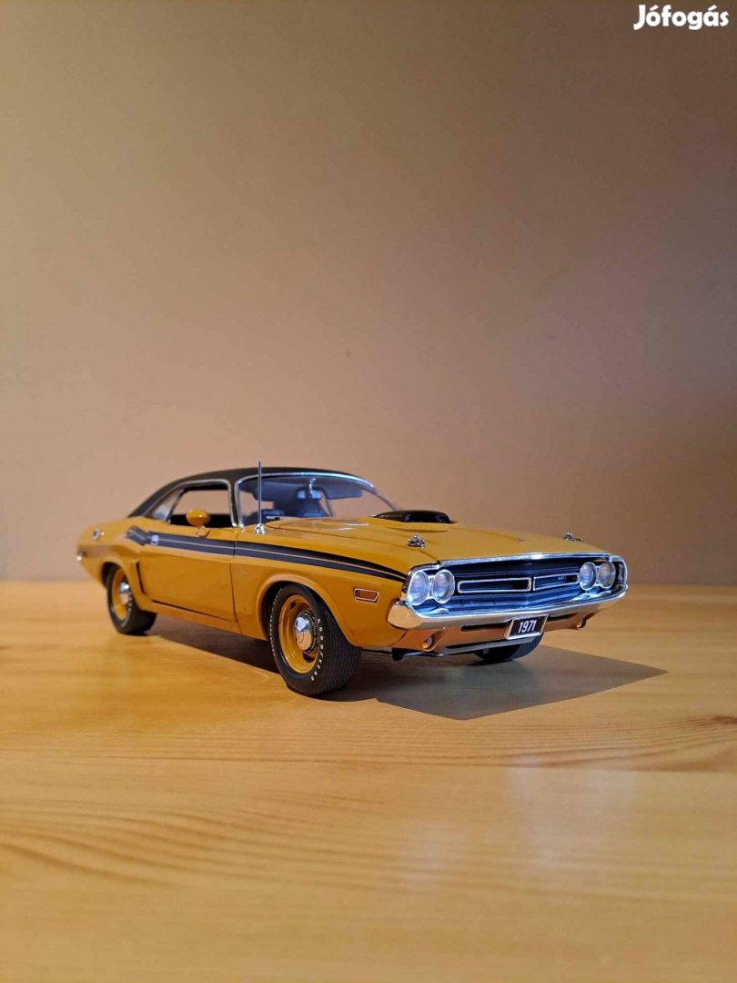 1:18 ACME Dodge Challenger R/T Hemi modell