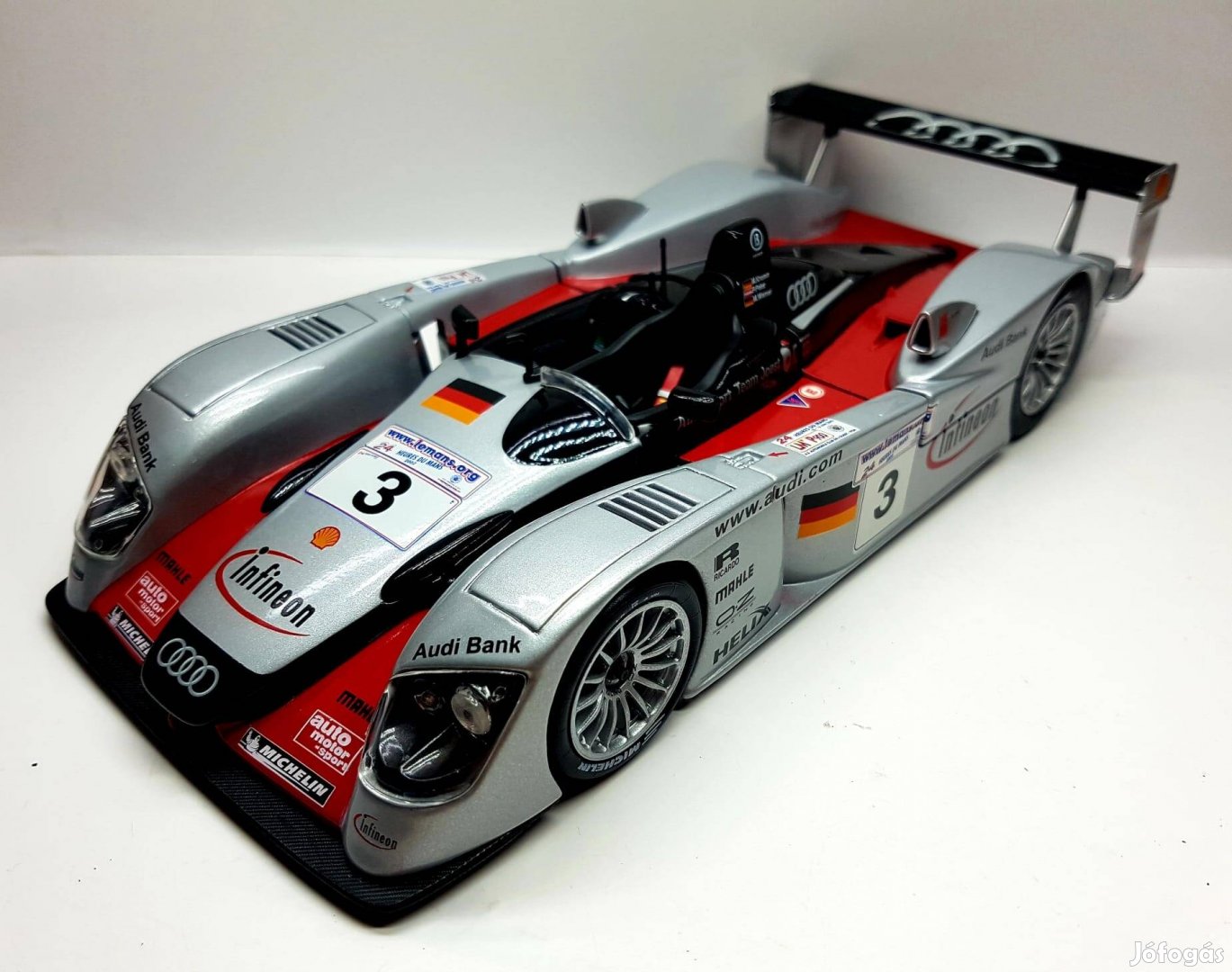 1/18 AUDI R8 Le Mans Maisto kiadású autómodell 