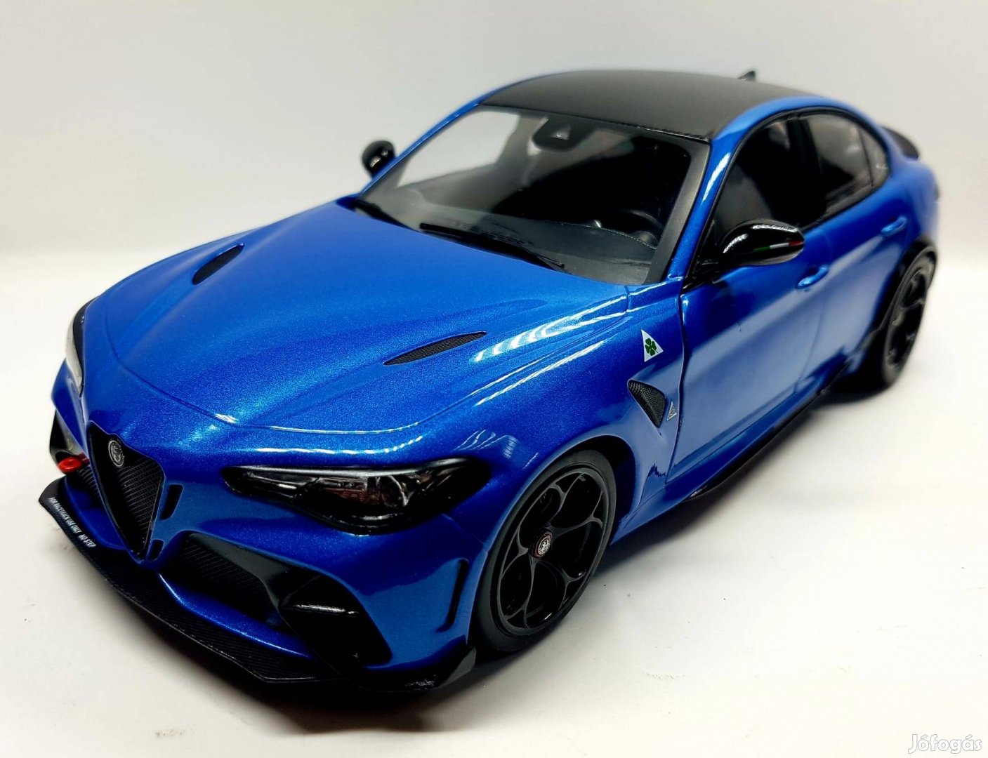 1/18 Alfa Romeo Giulia GTA Solido kiadású autómodell 