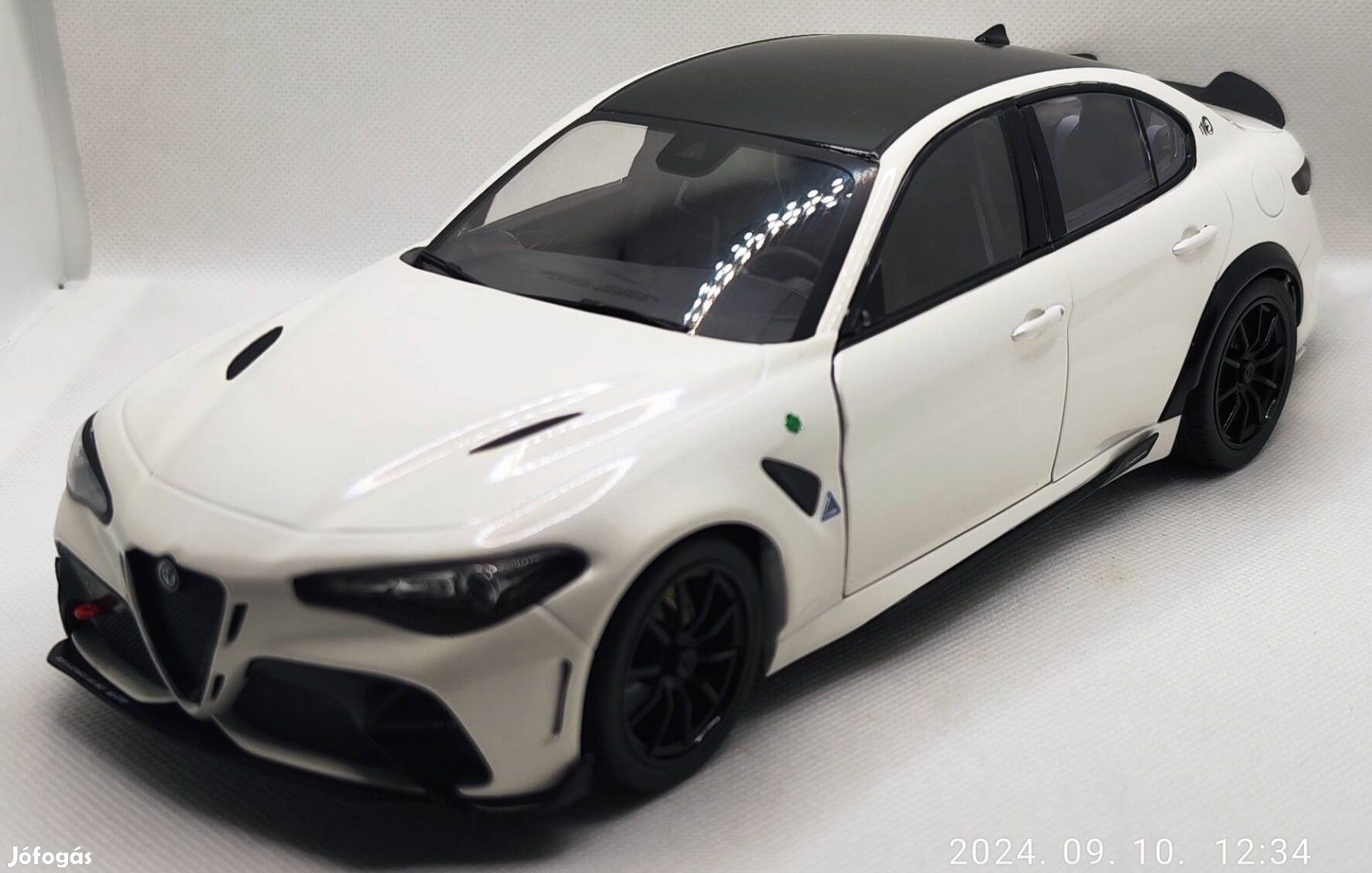 1/18 Alfa Romeo Giulietta Solido kiadású autómodell 