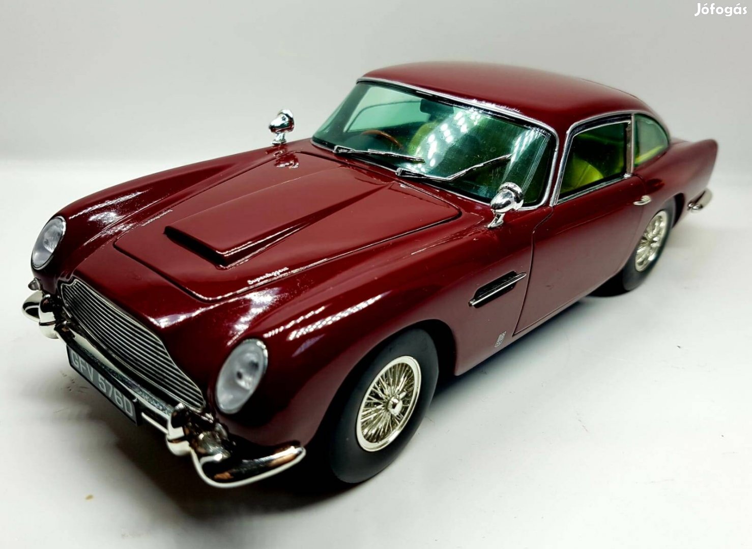 1/18 Aston Martin DB5 (1963) Chrono kiadású autómodell 