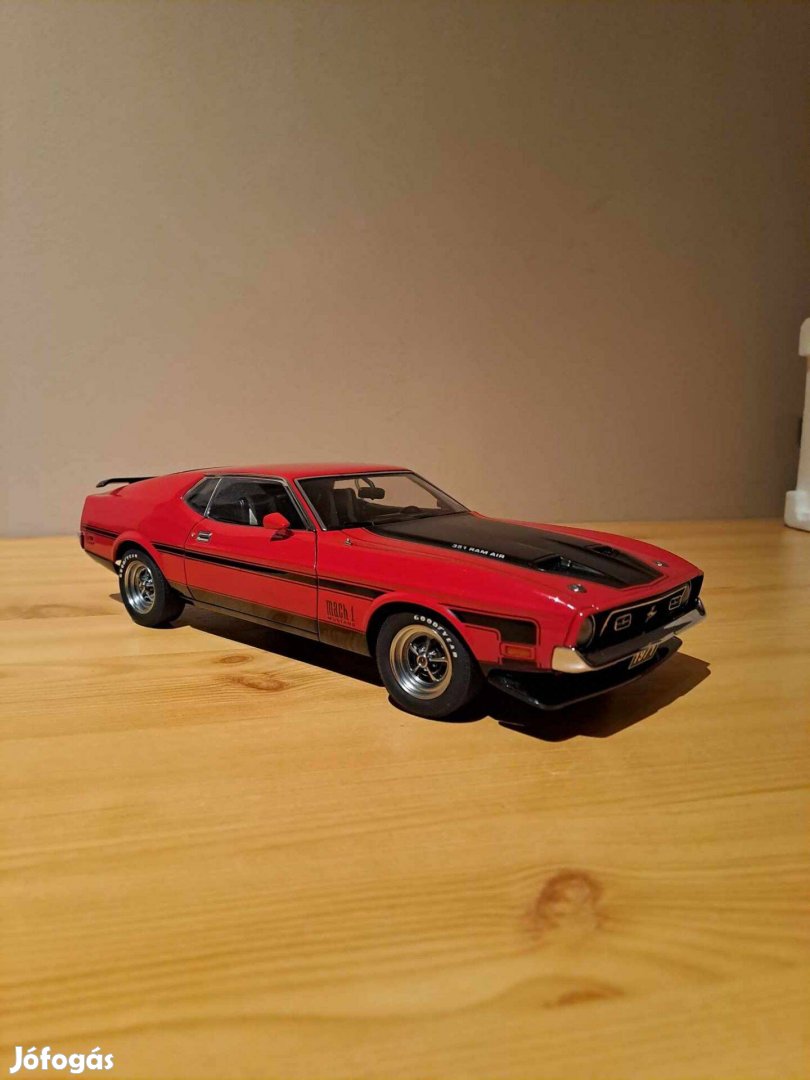 1:18 Autoart Ford Mustang Mach 1 modell