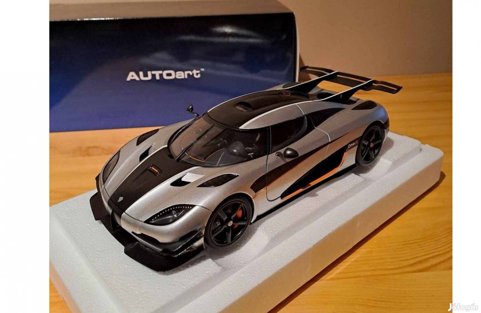 1:18 Autoart Koenigsegg One:1 modell