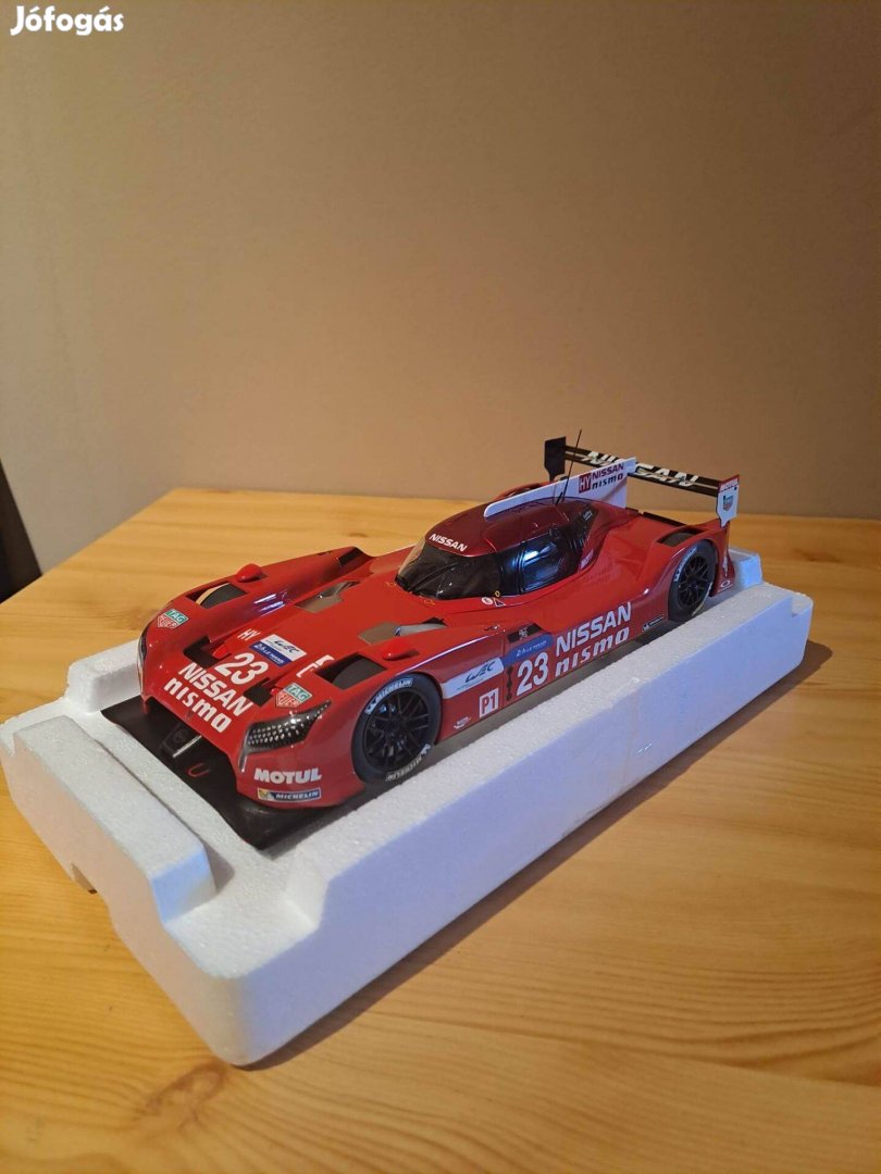 1:18 Autoart Nissan GT-R LM Nismo modell