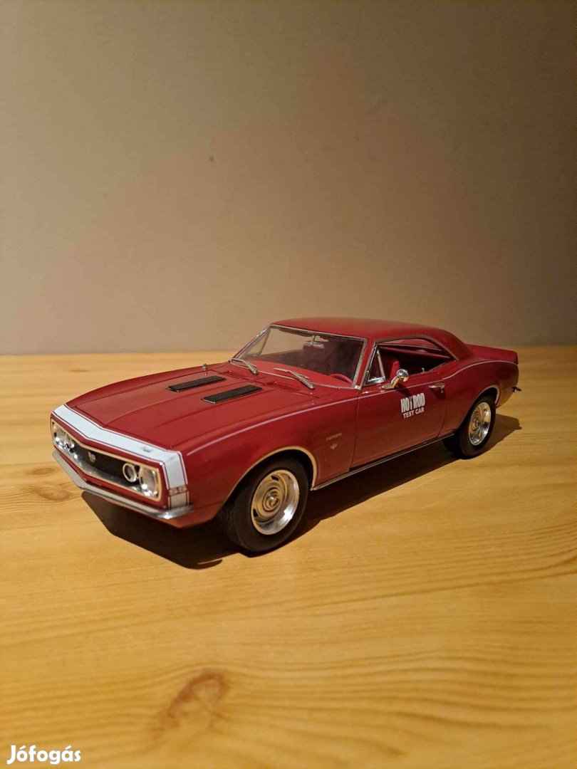 1:18 Autoworld Chevrolet Camaro SS modell