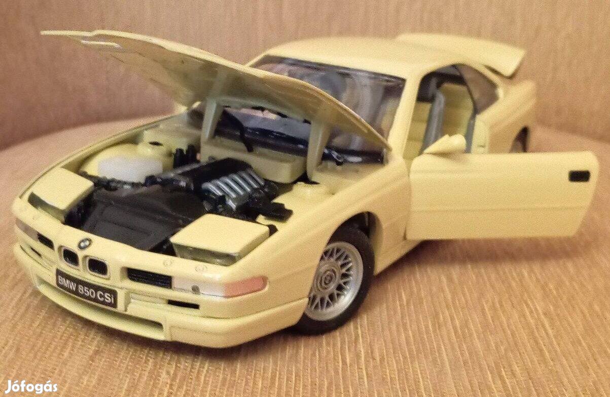 1:18 BMW 850Csi Revell Dakarsárga színben, küllős felnikkel Nyitható