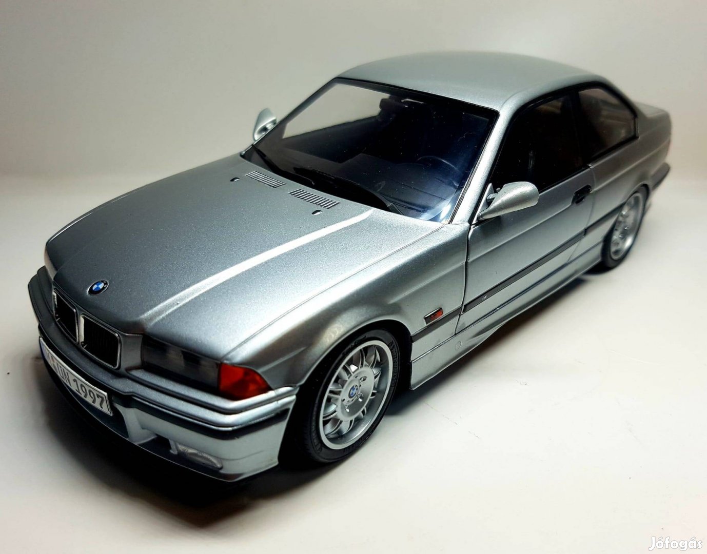 1/18 BMW E36 M3 Coupe Solido kiadású autómodell 