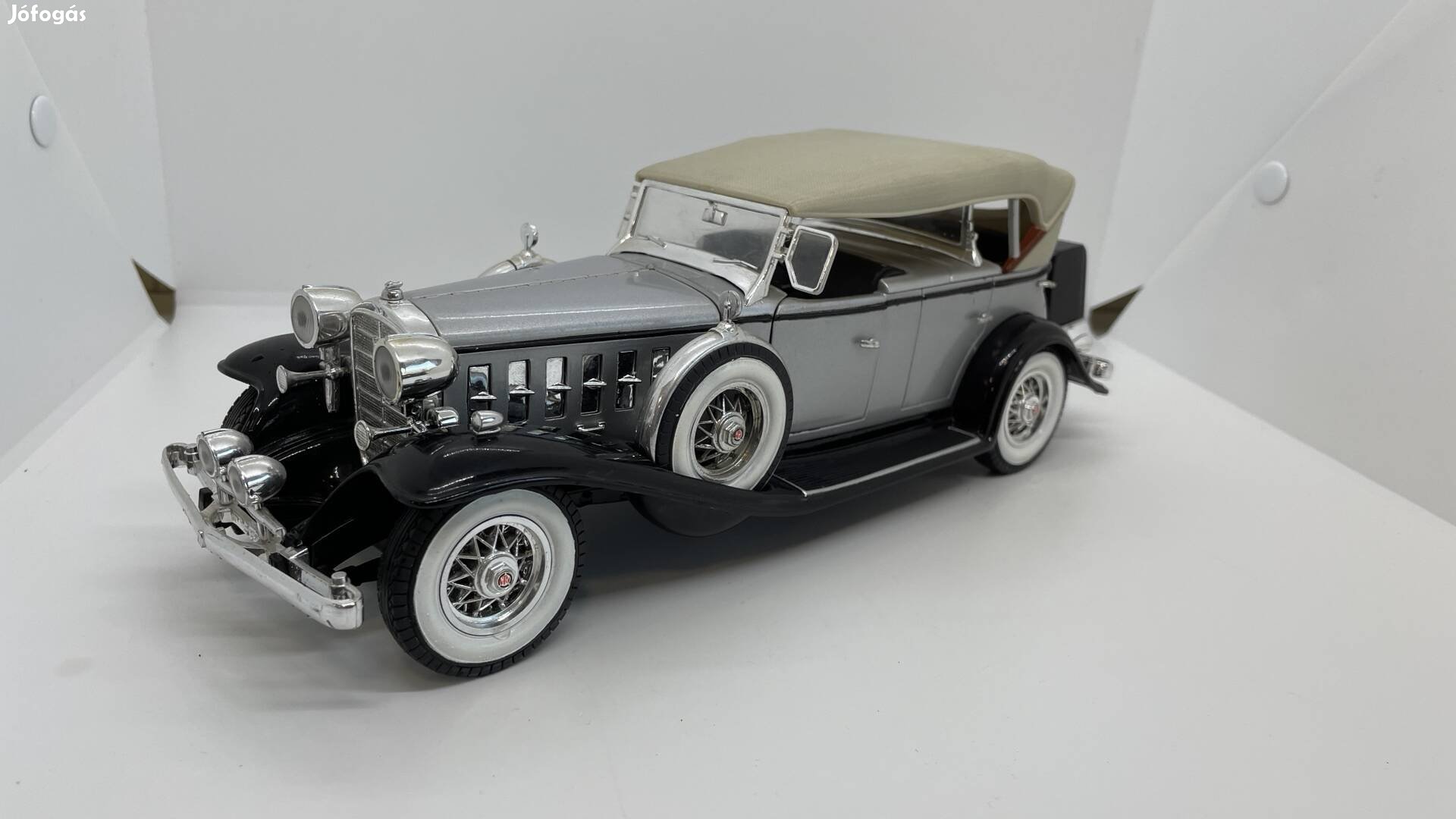 1:18 Cadillac Sport Phaeton