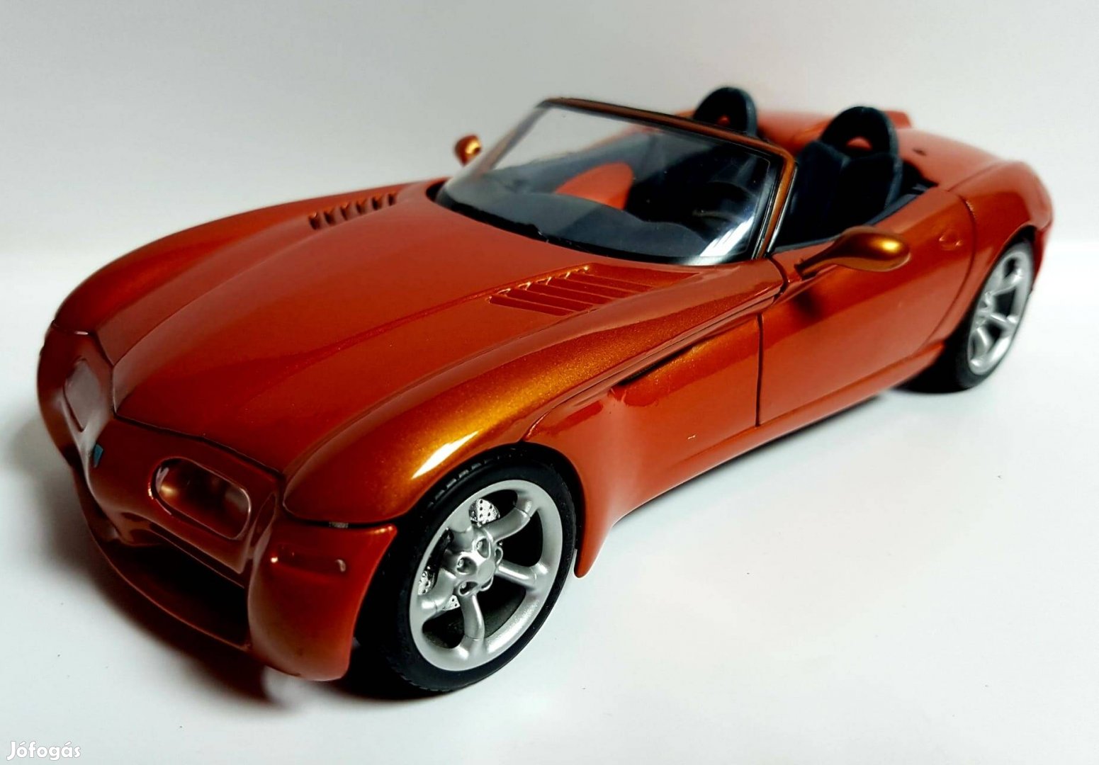 1/18 Dodge Concept Vehicle (1997) Maisto kiadású autómodell 