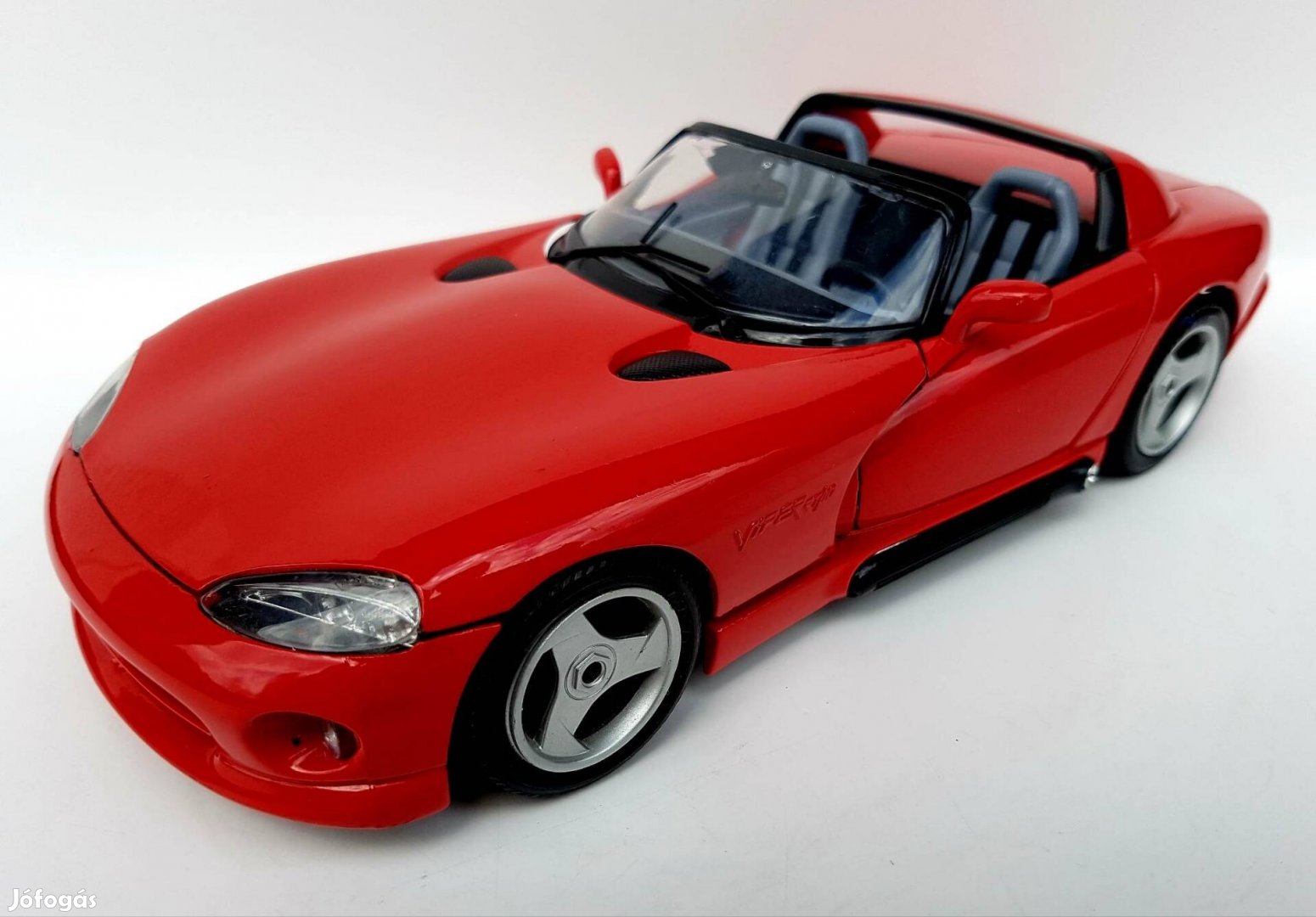 1/18 Dodge Viper RT/10 Burago kiadású autómodell 