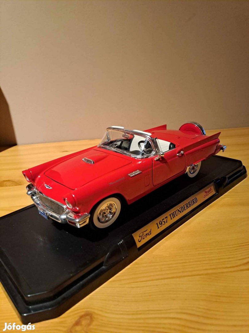 1:18 Ford Thunderbird 1957 modell