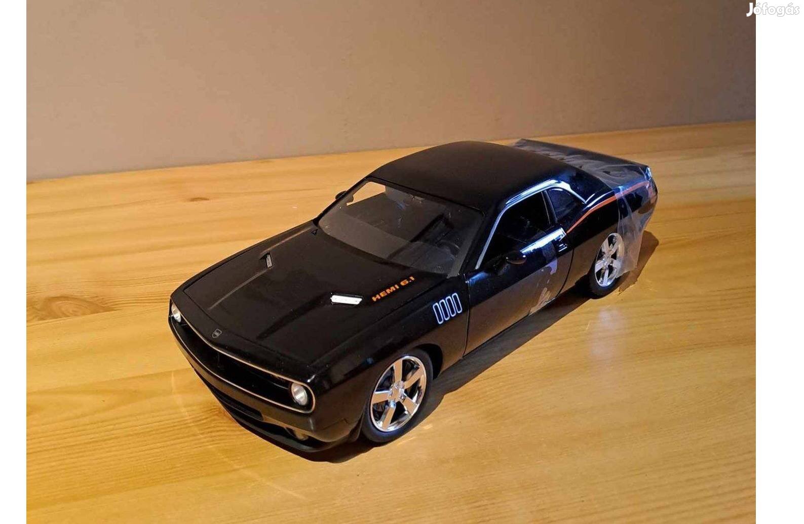 1:18 HW61 Plymouth Cuda Concept modell