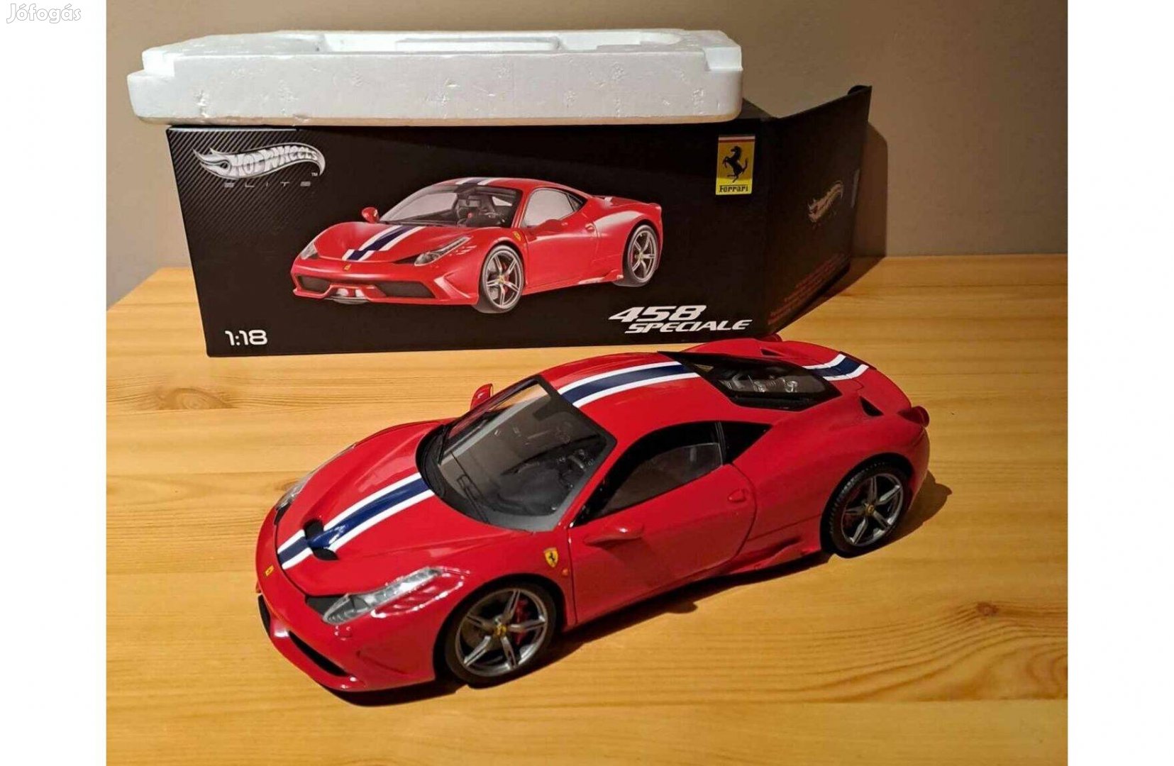 1:18 Hot Wheels Elite Ferrari 458 Speciale modell