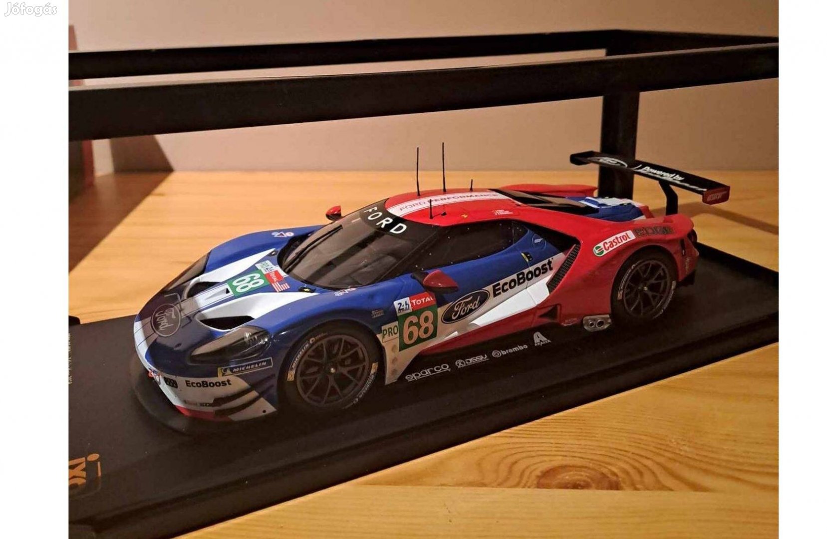 1:18 Ixo Ford GT LM modell