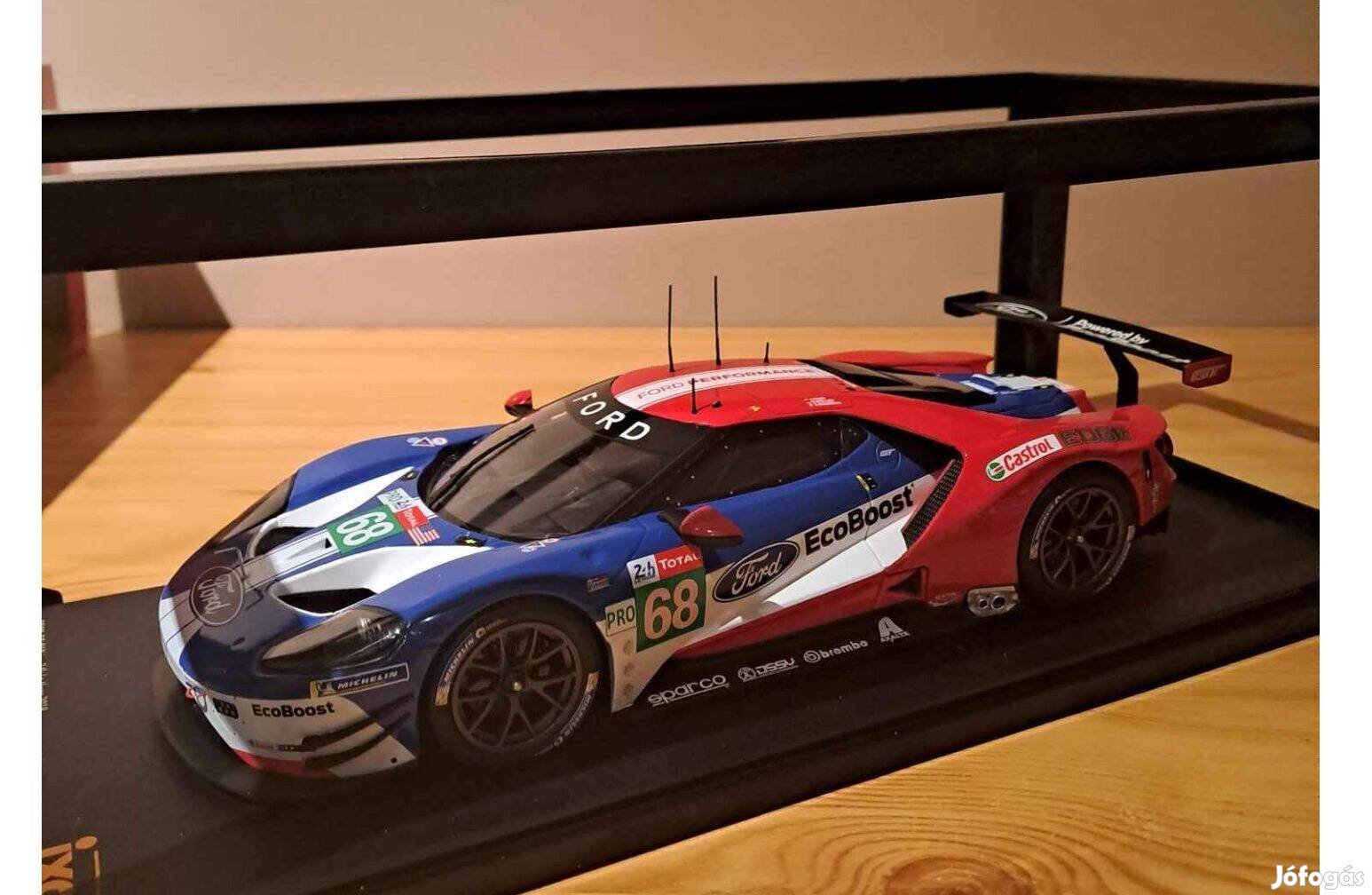 1:18 Ixo Ford GT Le Mans modell