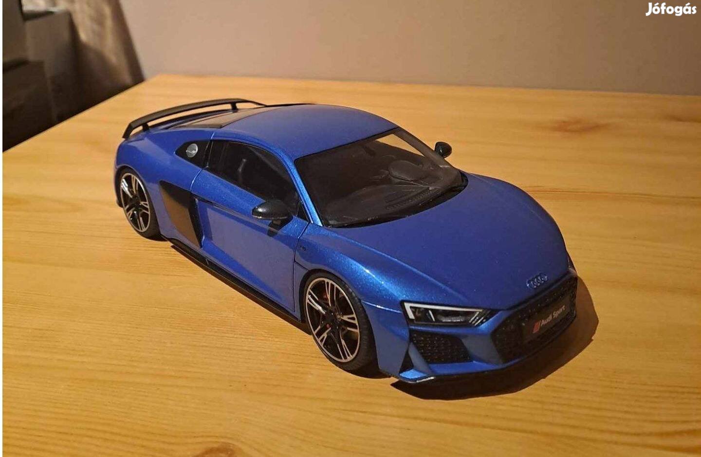 1:18 Kengfai Audi R8 Coupe modell