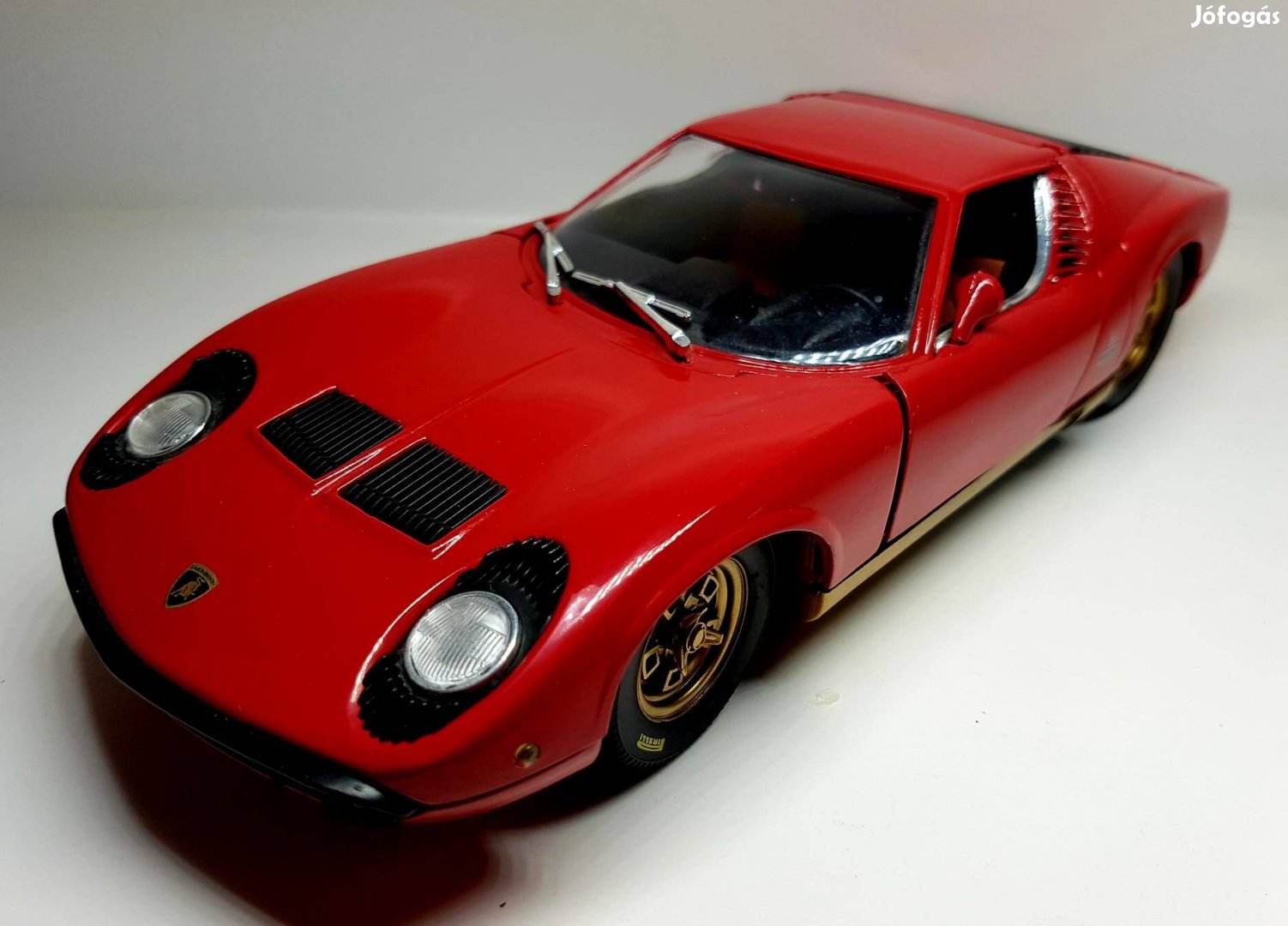 1/18 Lamborghini Miura Anson kiadású autómodell 