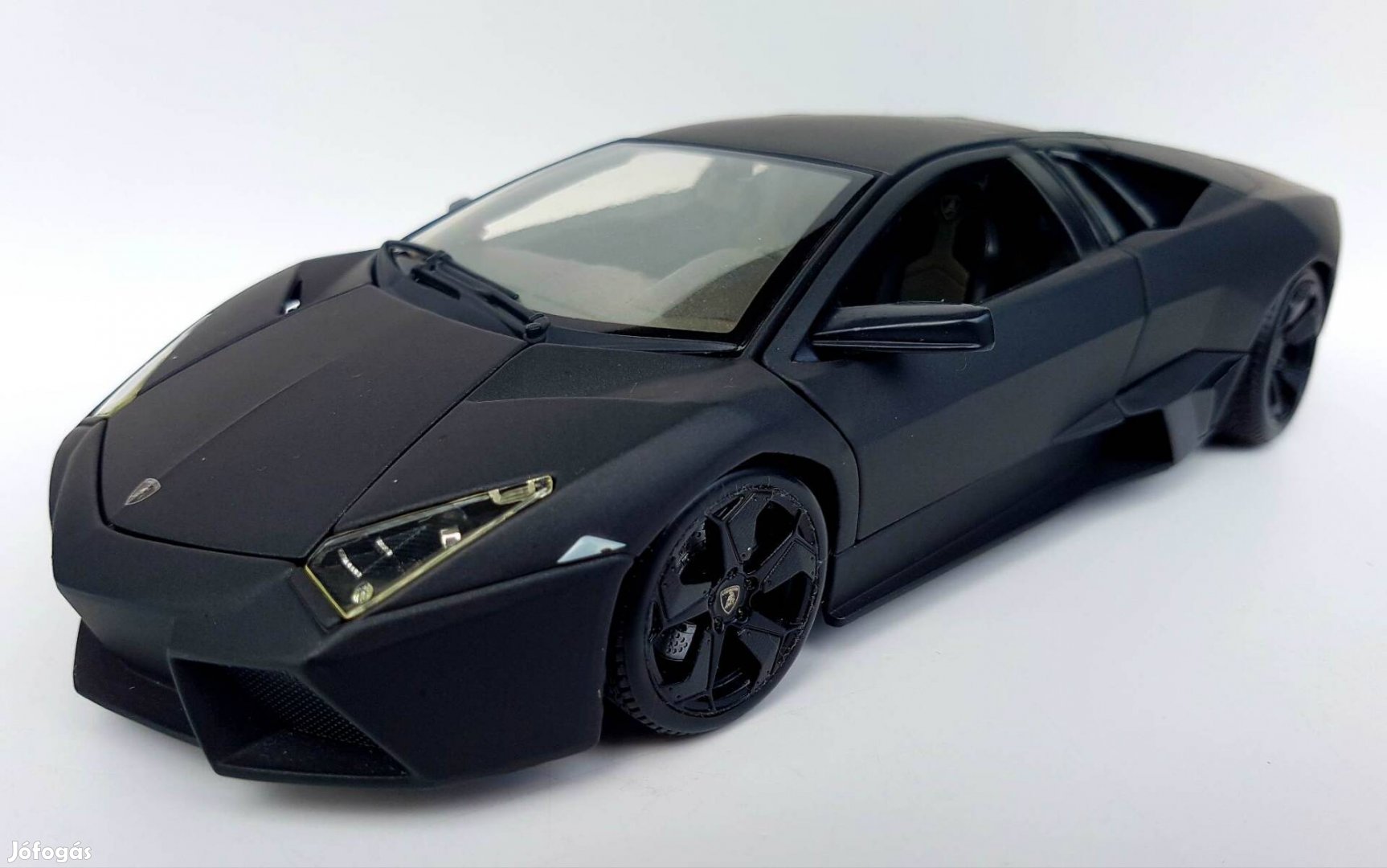 1/18 Lamborghini Reventon autómodell 