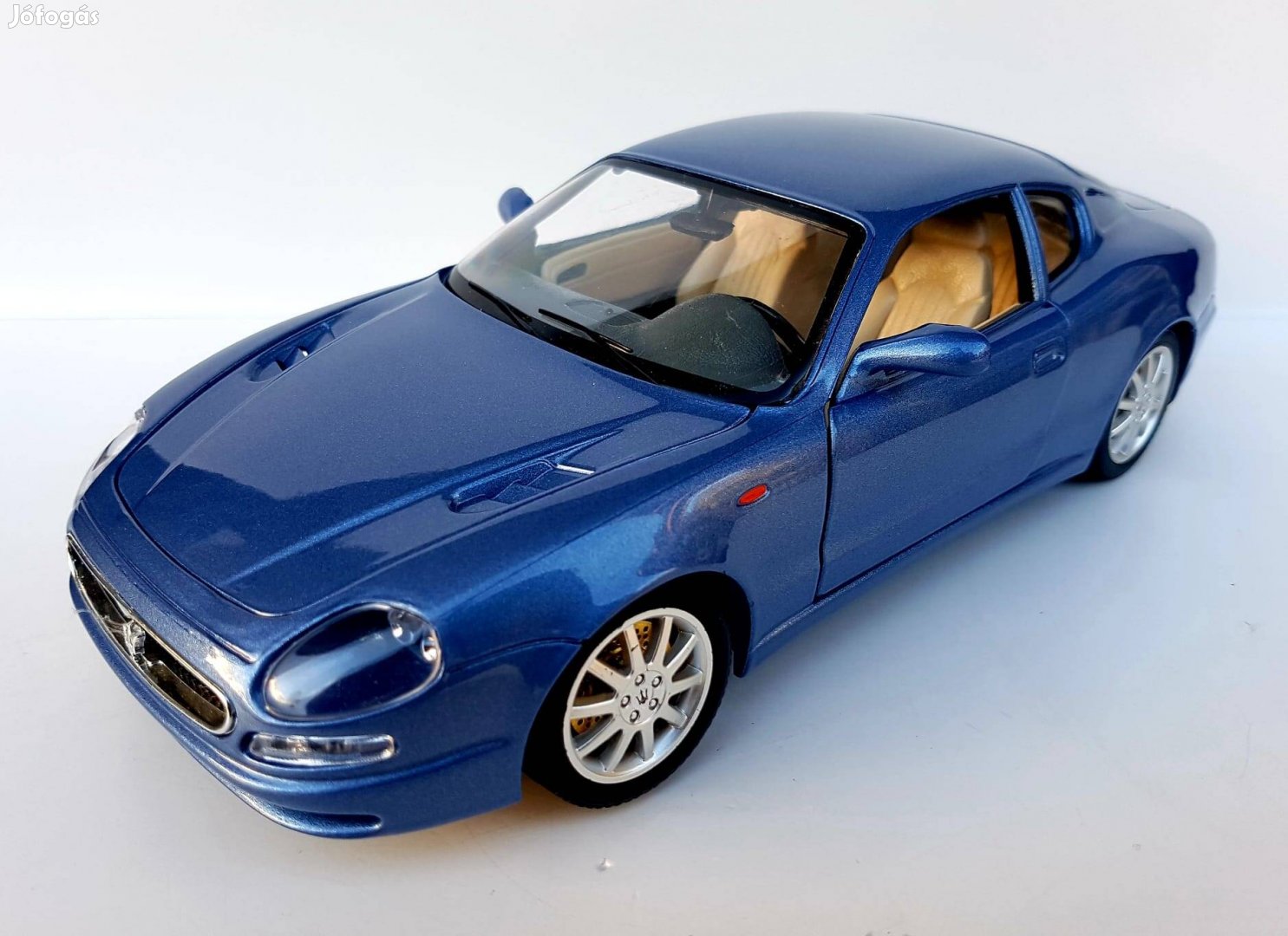 1/18 Maserati 3200 GT (1998) Burago kiadású autómodell - Lőrinci, Heves