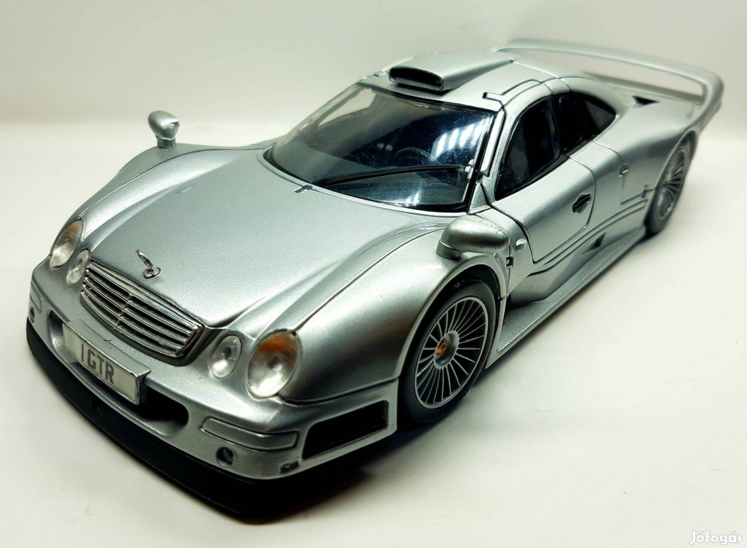 1/18 Mercedes CLK-GTR Maisto kiadású autómodell 